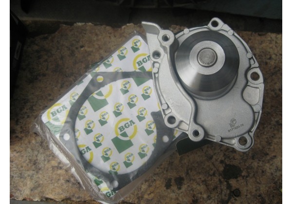 Водяний насос, помпа Renault Trafic 2, Trafic 3, Clio 3, Espace 4, Laguna, Laguna 2, Laguna 3, Master 1, Master 2, Megane 2, Megane 3, Scenic, Scenic 2
